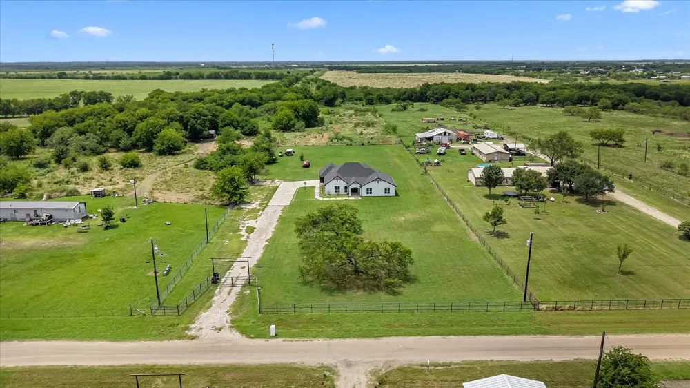 2742 Sundown Drive Kaufman, TX 75142