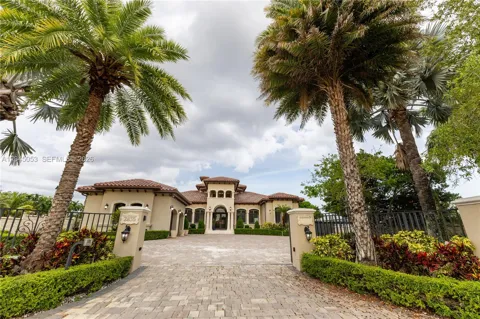 2835 SW 132nd Ave