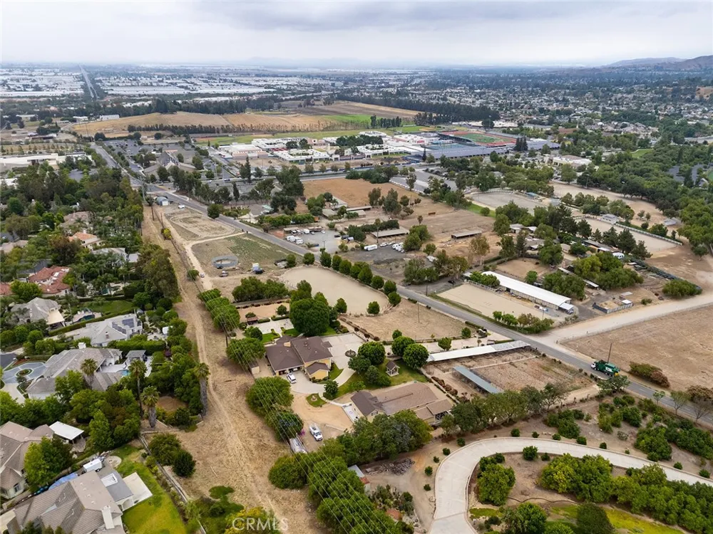 English Road Chino Hills, CA 91709