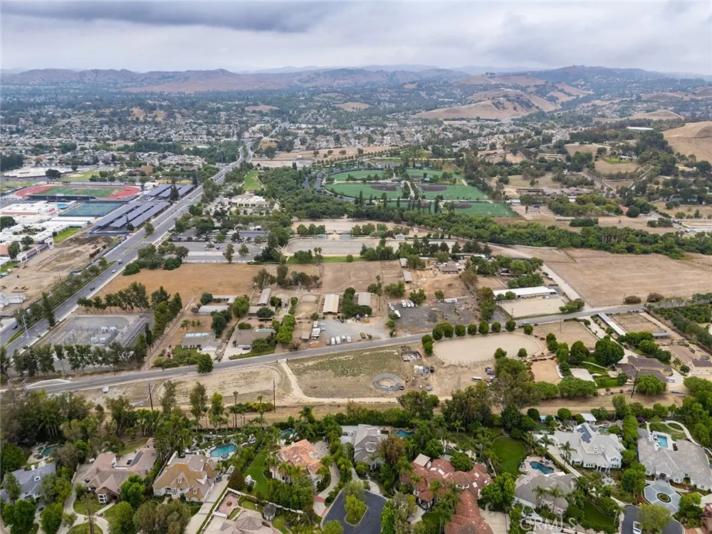 English Road Chino Hills, CA 91709