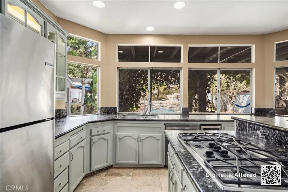 588 Hillsborough Way Corona, CA 92879