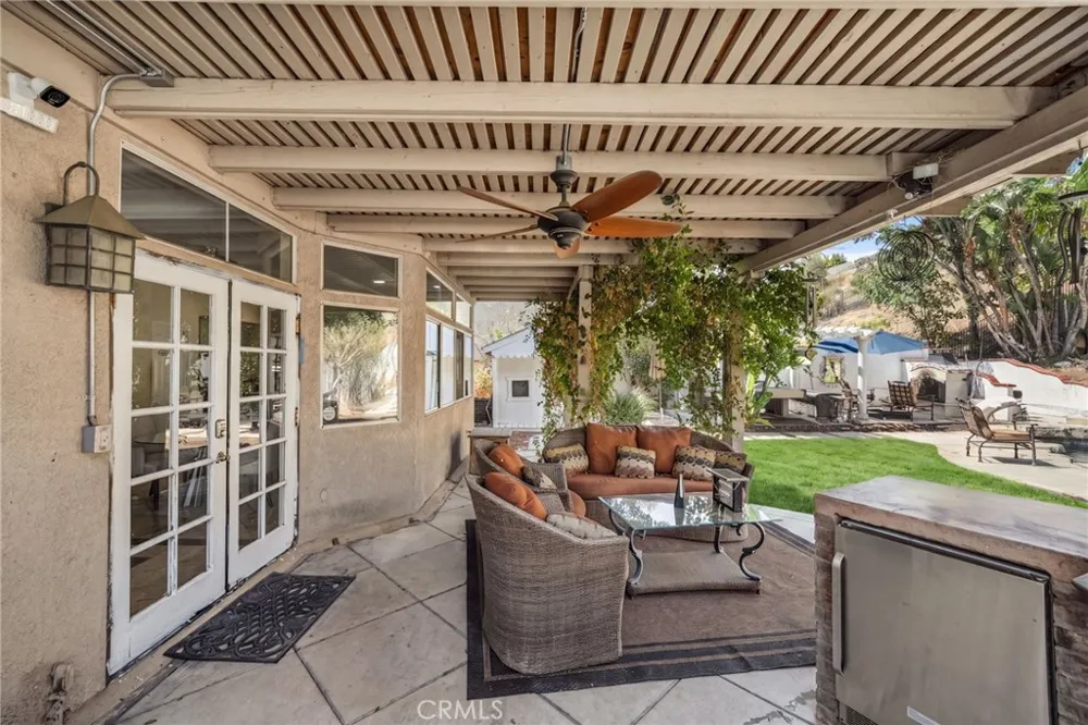 588 Hillsborough Way Corona, CA 92879