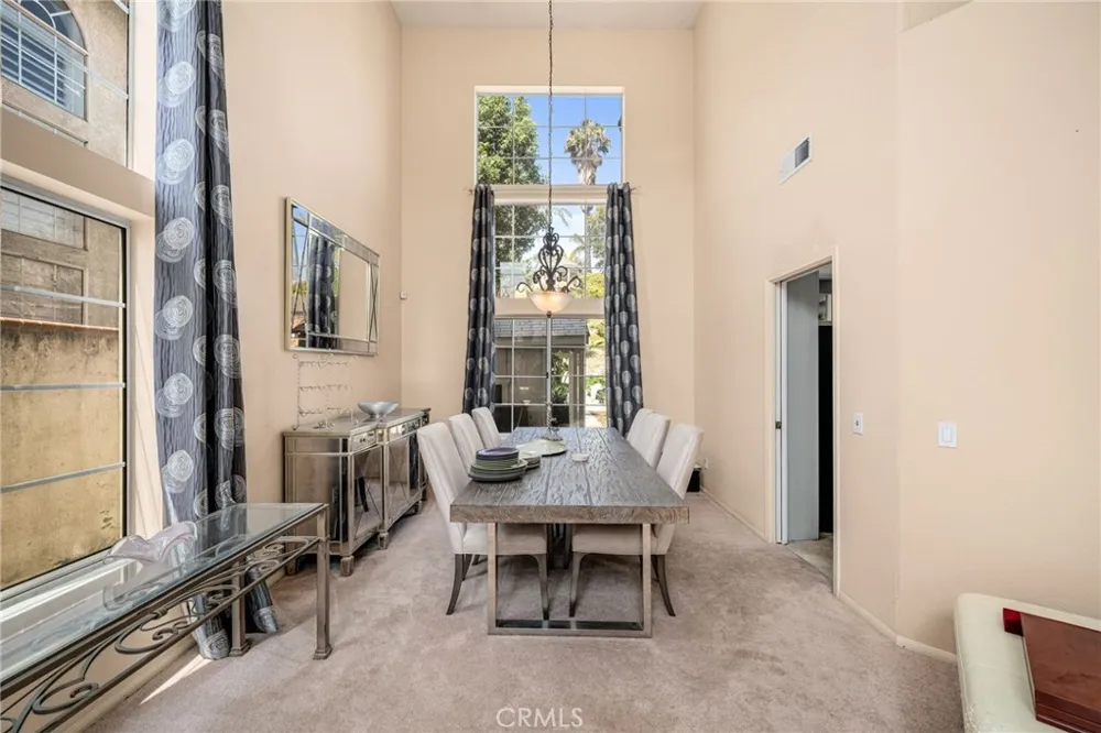 588 Hillsborough Way Corona, CA 92879