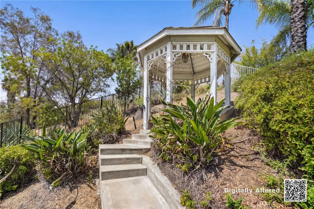 588 Hillsborough Way Corona, CA 92879