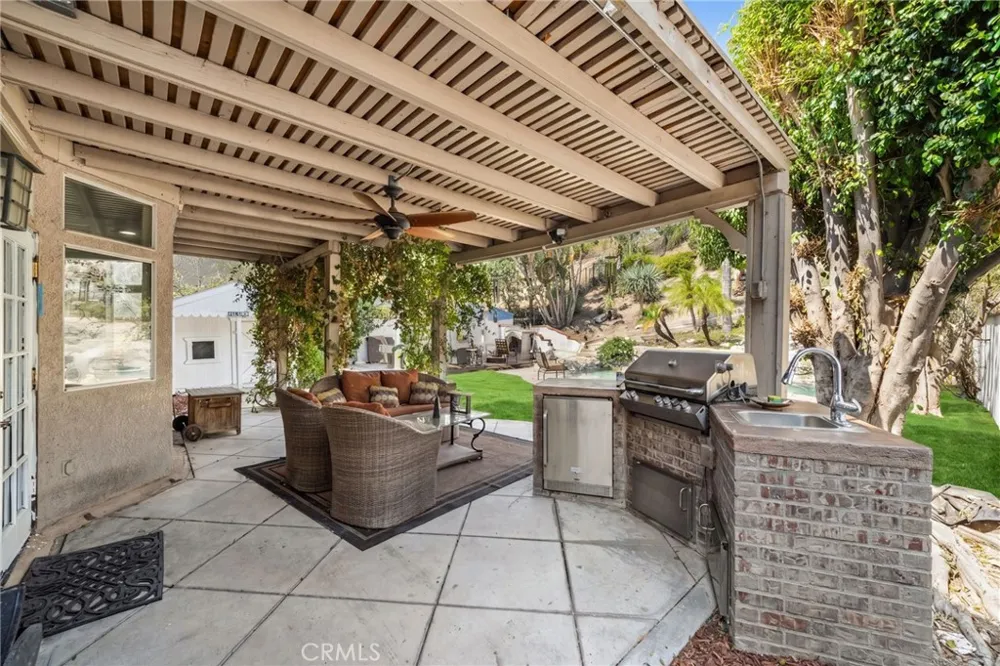 588 Hillsborough Way Corona, CA 92879