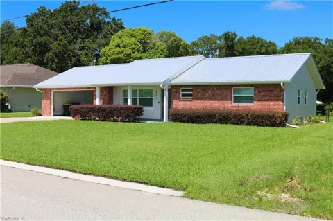 864 Peachtree Drive