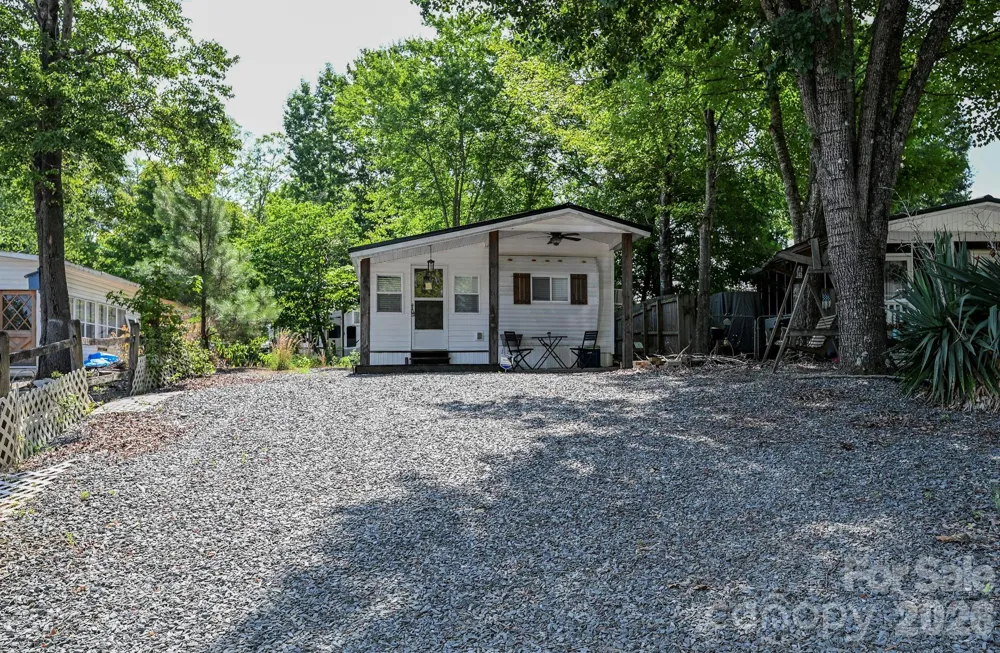 125 Hollywood Trail Mount Gilead, NC 27306