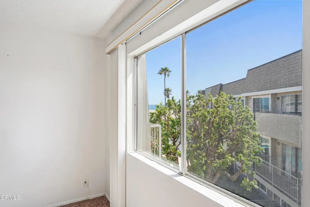 246 E Surfside Drive Port Hueneme, CA 93041