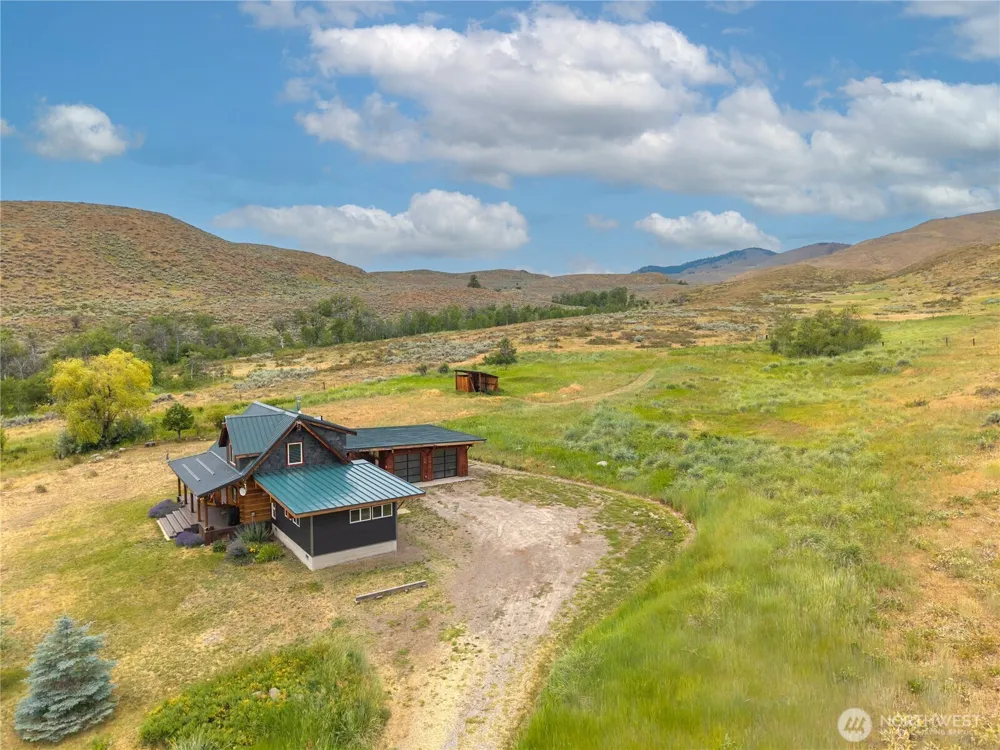 135 Hamilton Ranch Loop Winthrop, WA 98862