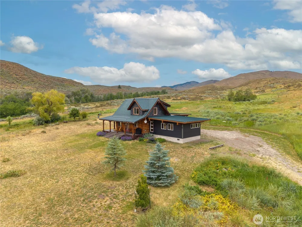 135 Hamilton Ranch Loop Winthrop, WA 98862