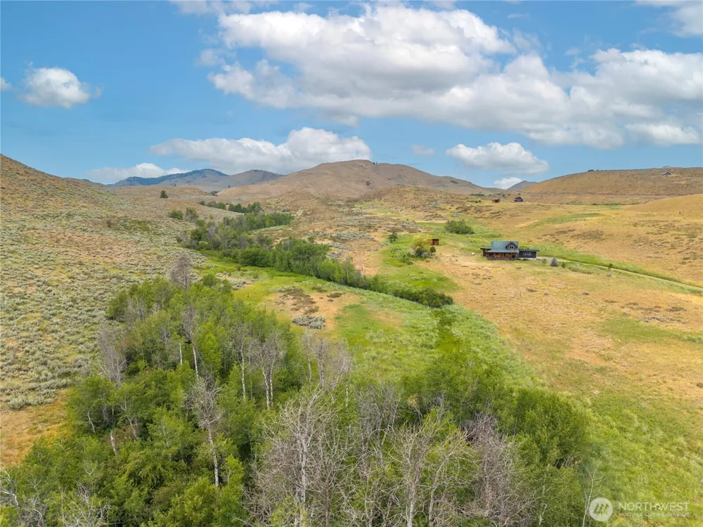 135 Hamilton Ranch Loop Winthrop, WA 98862