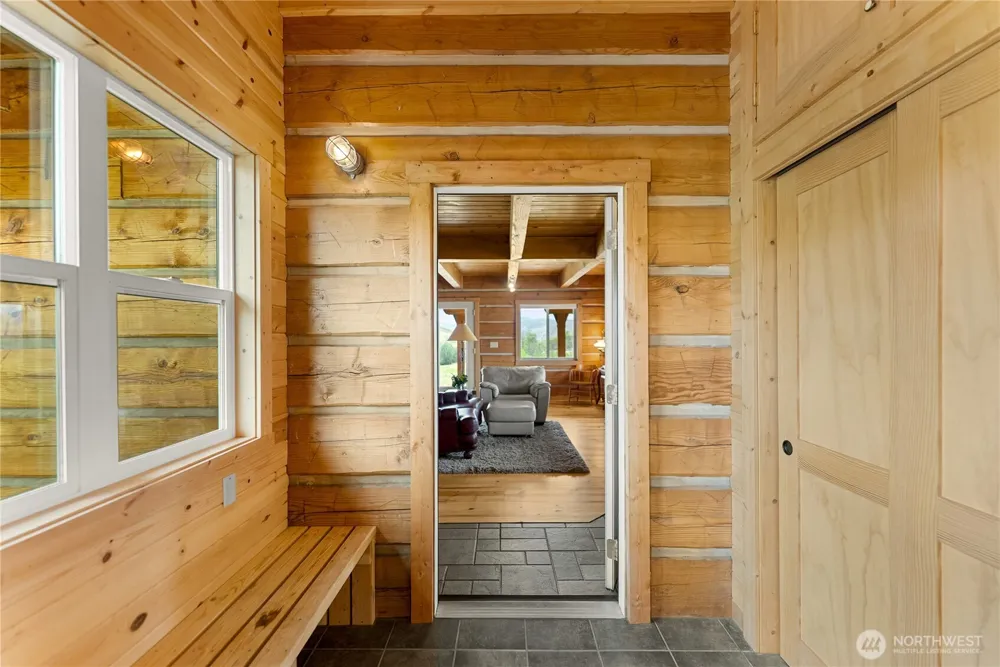 135 Hamilton Ranch Loop Winthrop, WA 98862