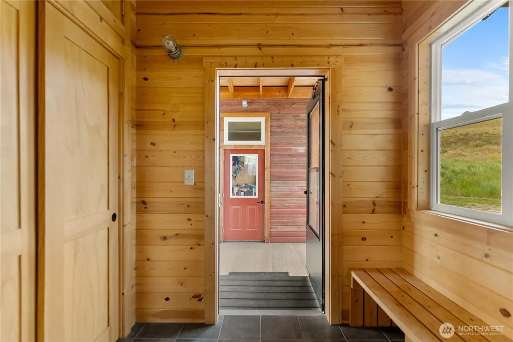 135 Hamilton Ranch Loop Winthrop, WA 98862