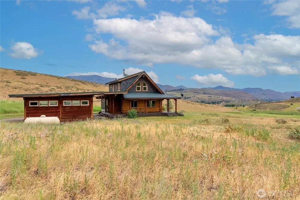 135 Hamilton Ranch Loop Winthrop, WA 98862