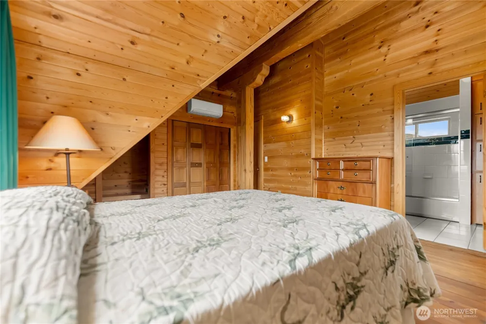135 Hamilton Ranch Loop Winthrop, WA 98862