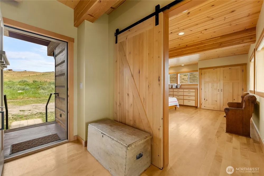 135 Hamilton Ranch Loop Winthrop, WA 98862