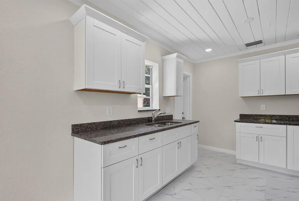 426 19th Street Fort Pierce, FL 34950