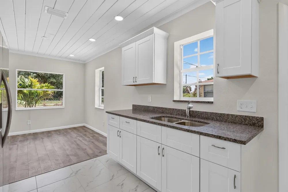 426 19th Street Fort Pierce, FL 34950