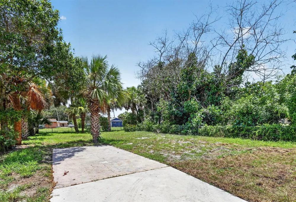 426 19th Street Fort Pierce, FL 34950
