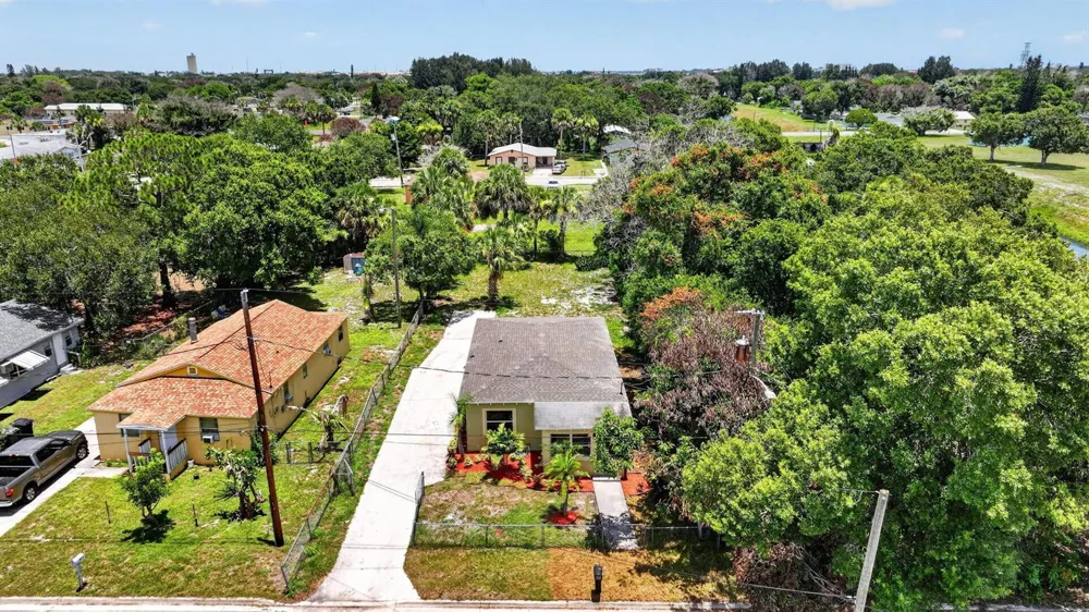 426 19th Street Fort Pierce, FL 34950