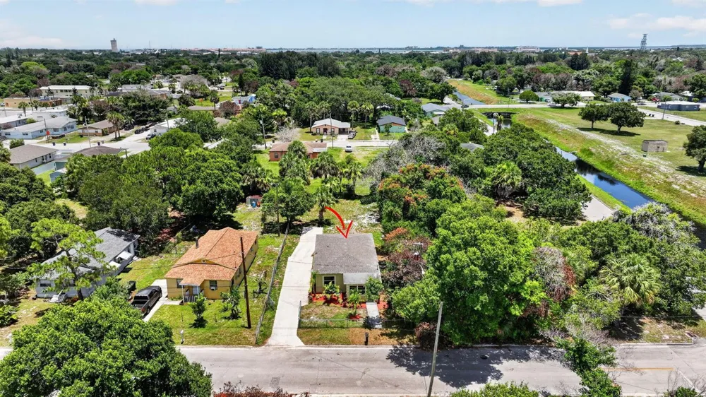 426 19th Street Fort Pierce, FL 34950