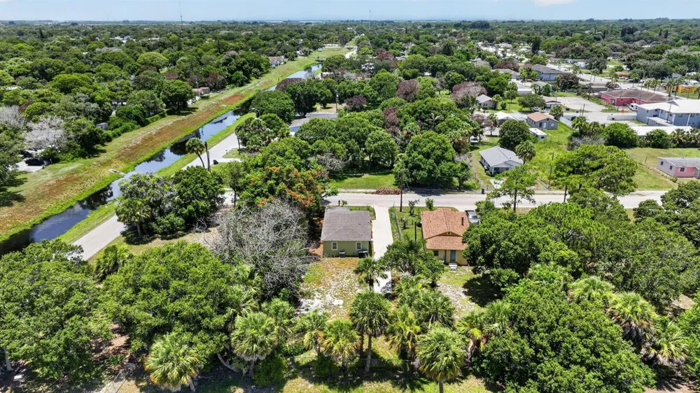 426 19th Street Fort Pierce, FL 34950