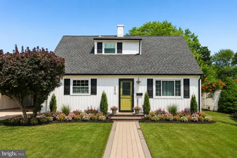 586 DOLORO DRIVE