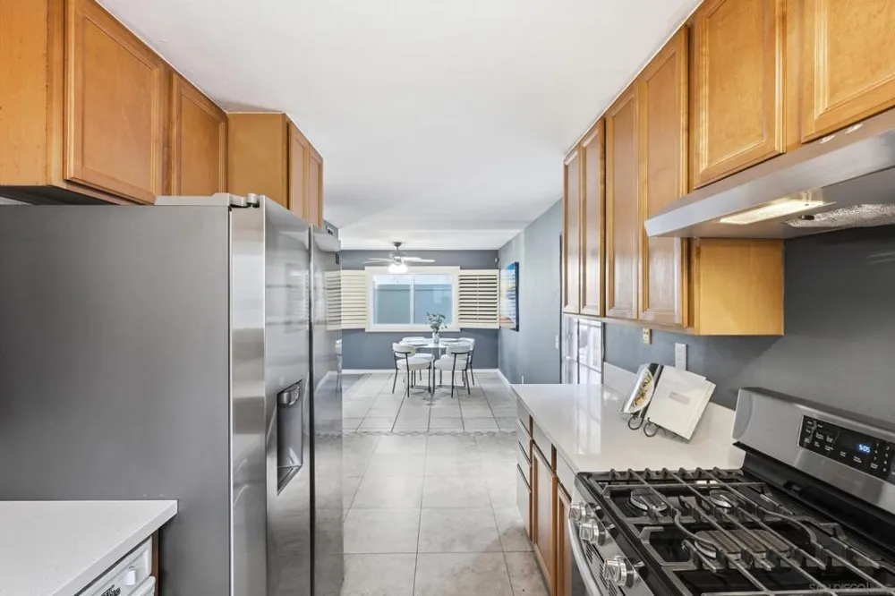 1880 Hanford Dr San Diego, CA 92111