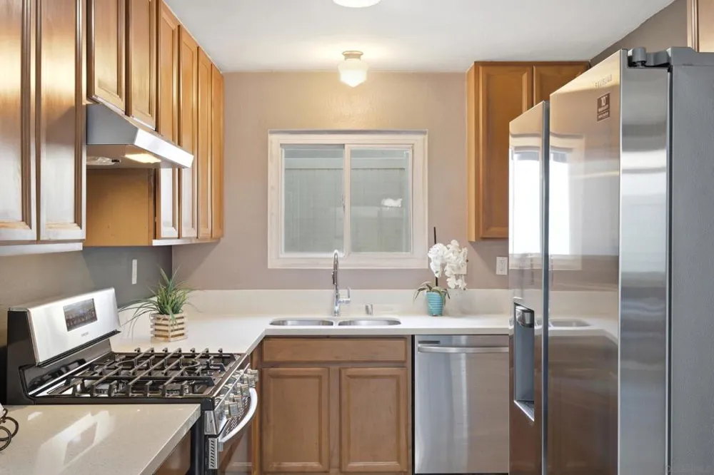 1880 Hanford Dr San Diego, CA 92111
