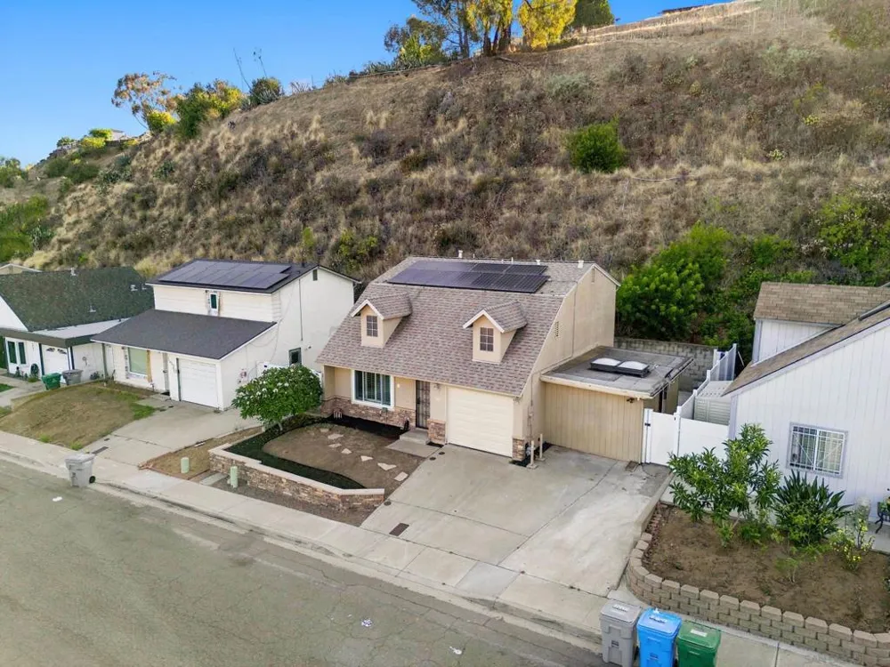 1880 Hanford Dr San Diego, CA 92111