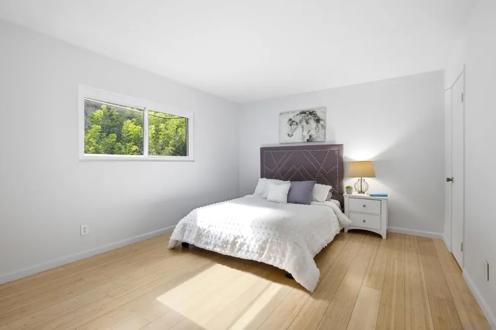 1880 Hanford Dr San Diego, CA 92111