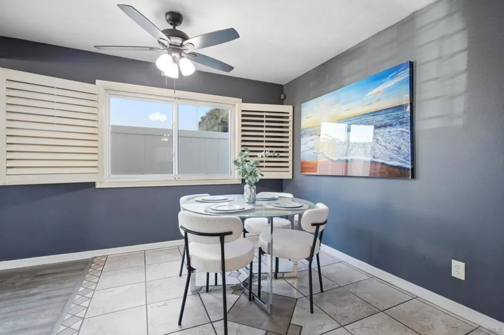 1880 Hanford Dr San Diego, CA 92111