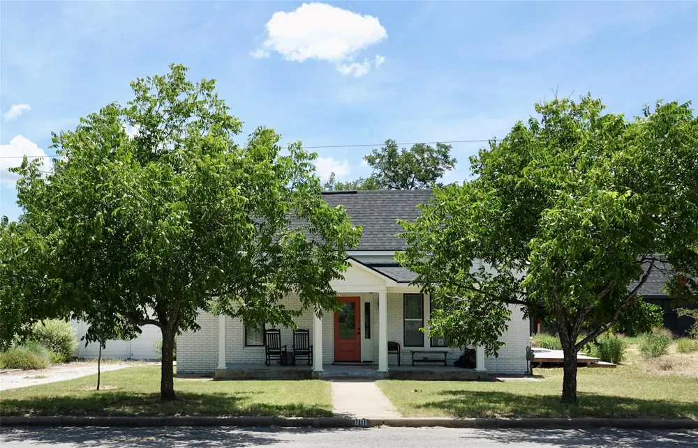 801 Reynolds Street Goldthwaite, TX 76844