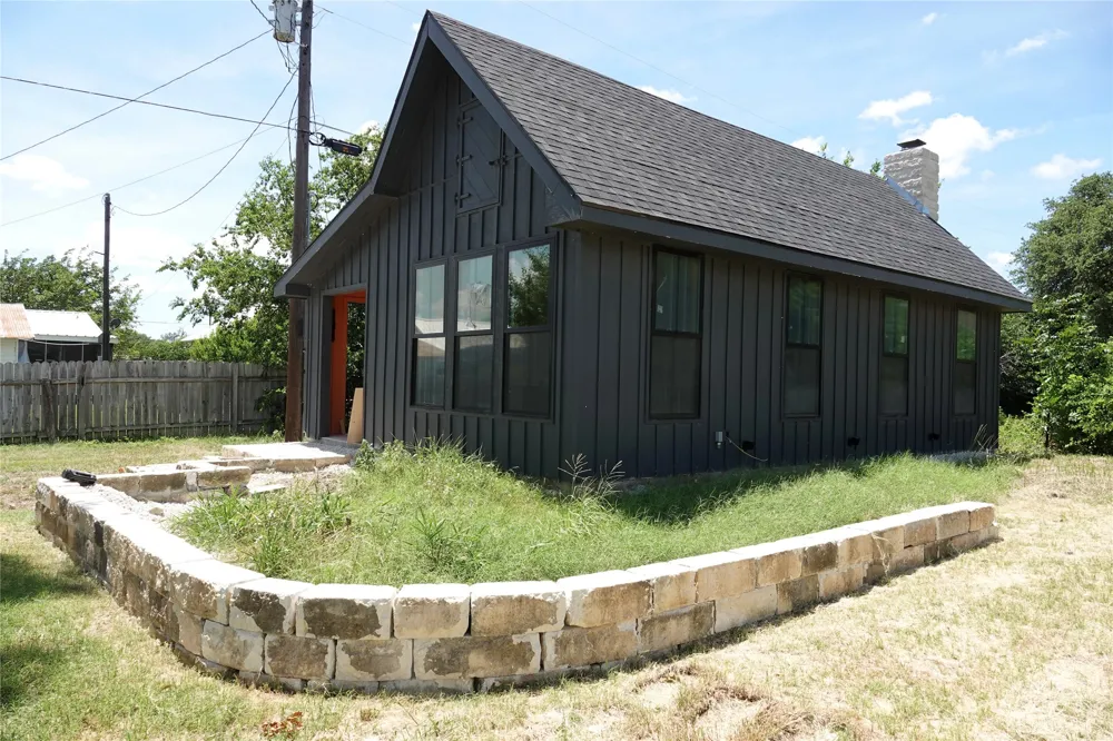801 Reynolds Street Goldthwaite, TX 76844