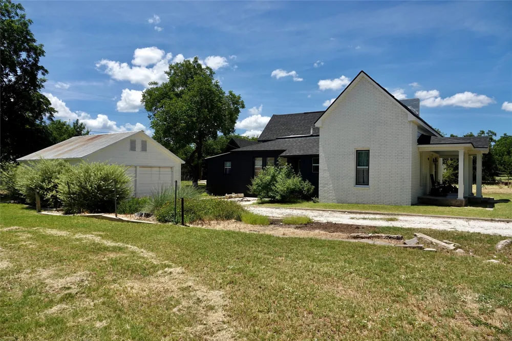 801 Reynolds Street Goldthwaite, TX 76844