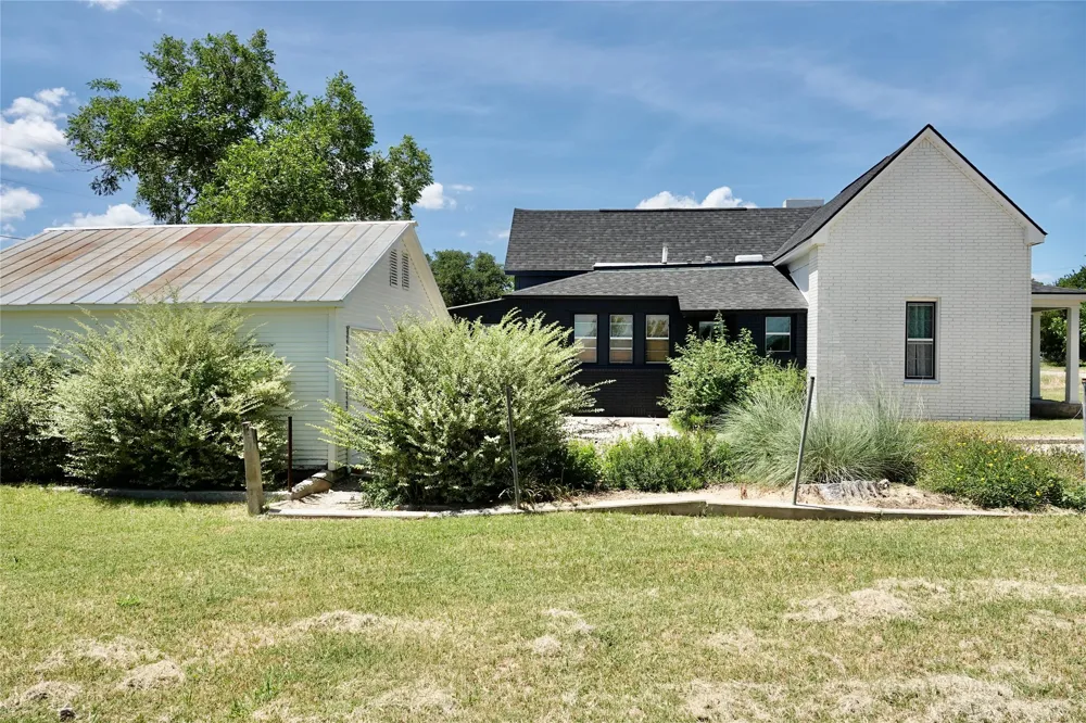 801 Reynolds Street Goldthwaite, TX 76844