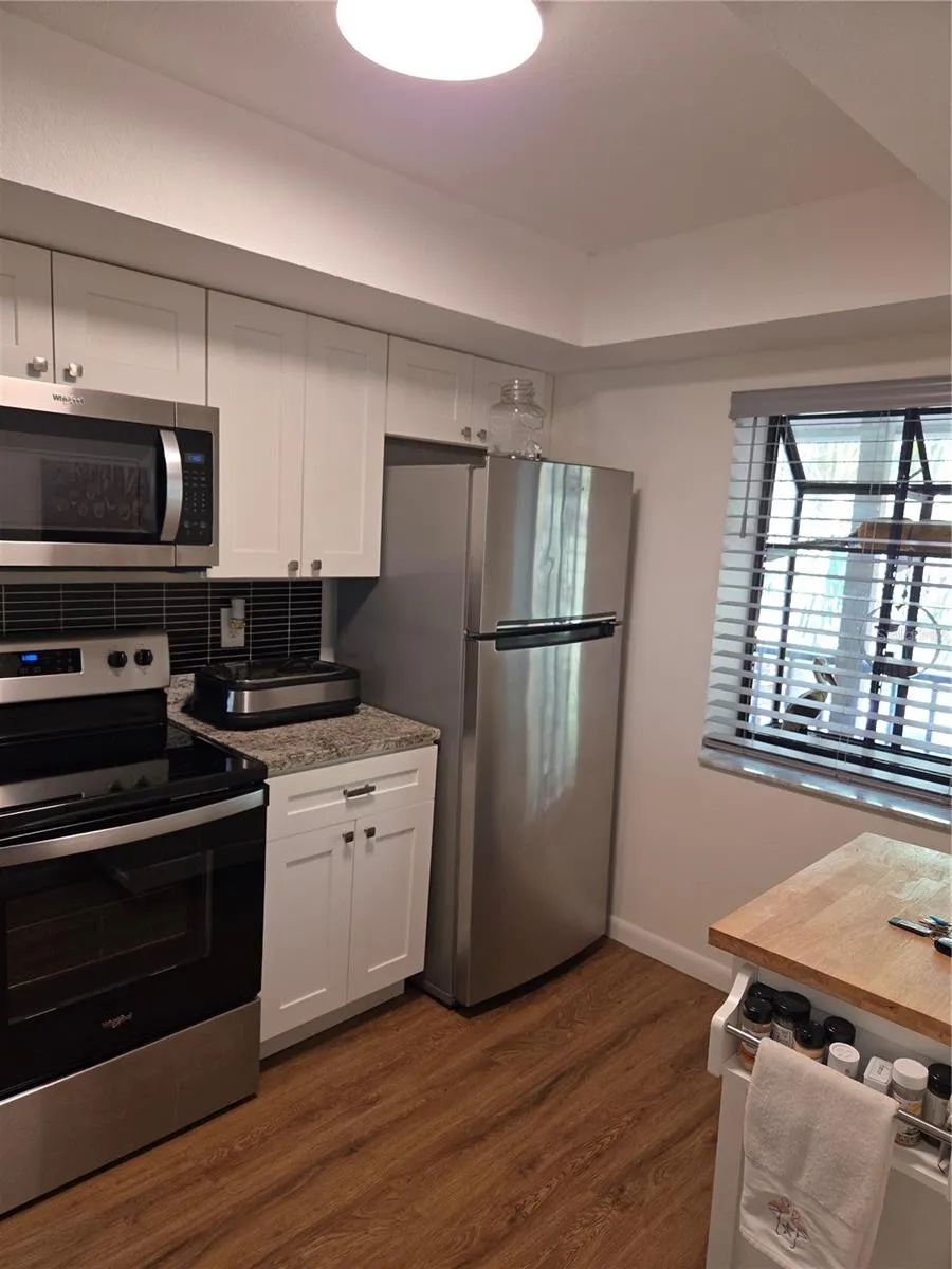 4416 SPICEWOOD DRIVE #J Bradenton, FL 34208