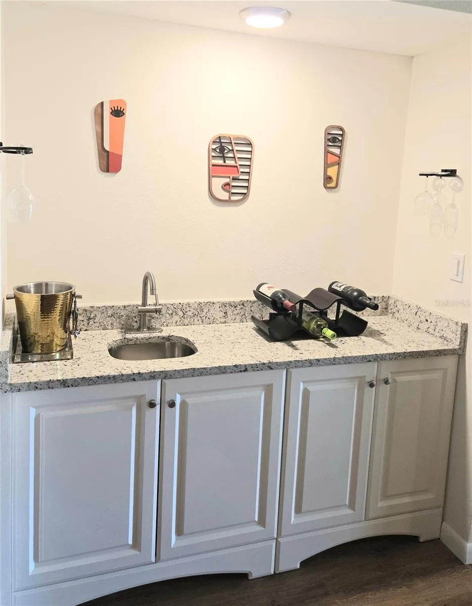 4416 SPICEWOOD DRIVE #J Bradenton, FL 34208