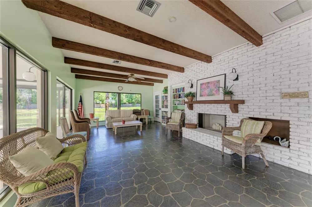 4416 SPICEWOOD DRIVE #J Bradenton, FL 34208