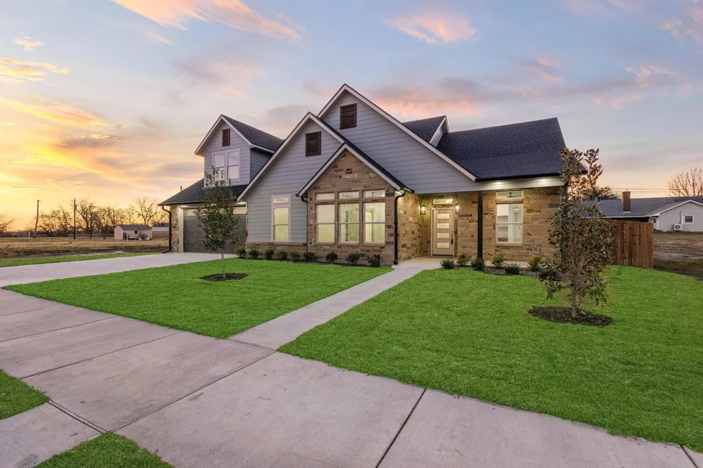 512 Bandera Drive Howe, TX 75459