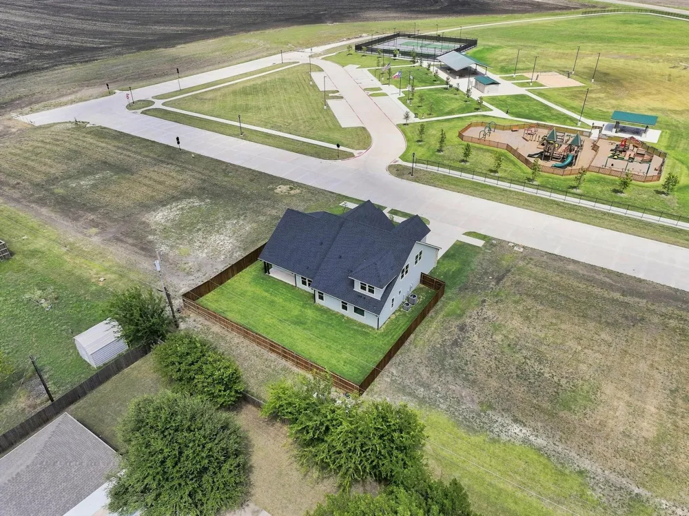 512 Bandera Drive Howe, TX 75459