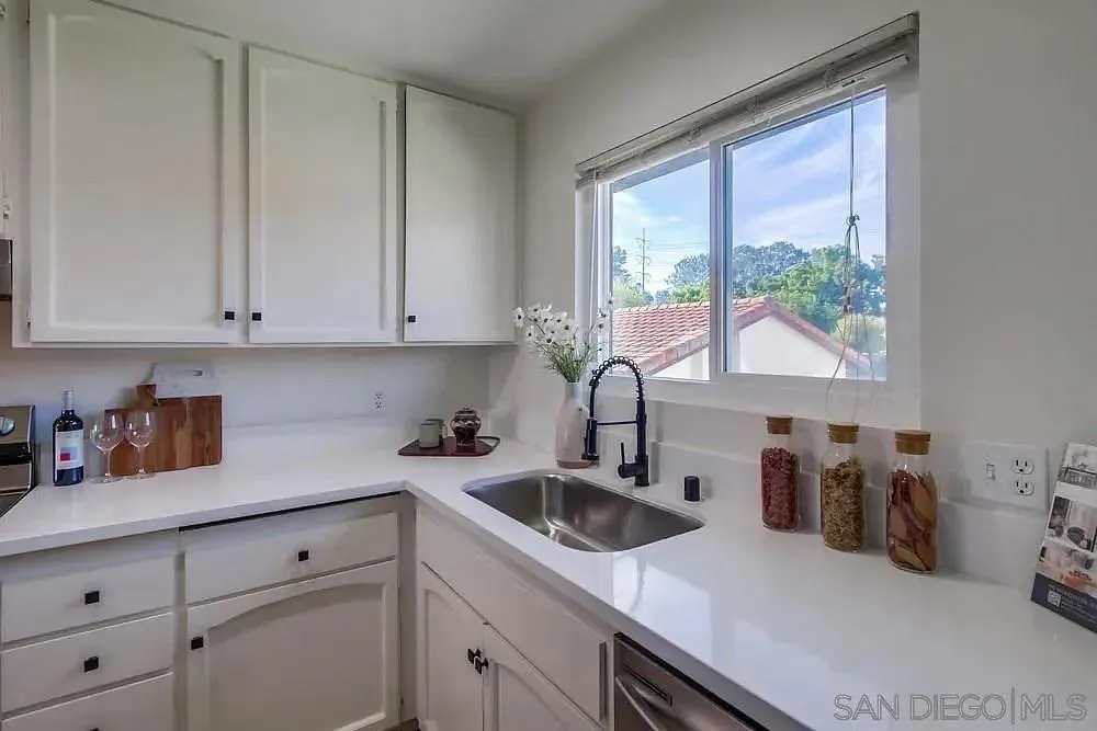 1874 Forestdale Encinitas, CA 92024