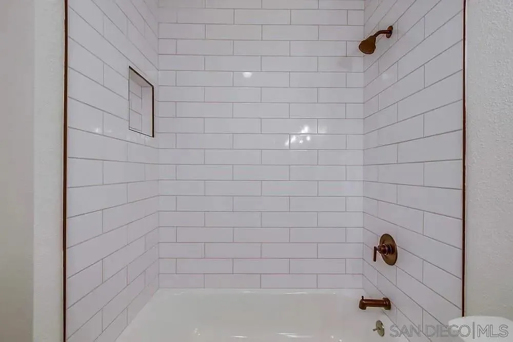 1874 Forestdale Encinitas, CA 92024