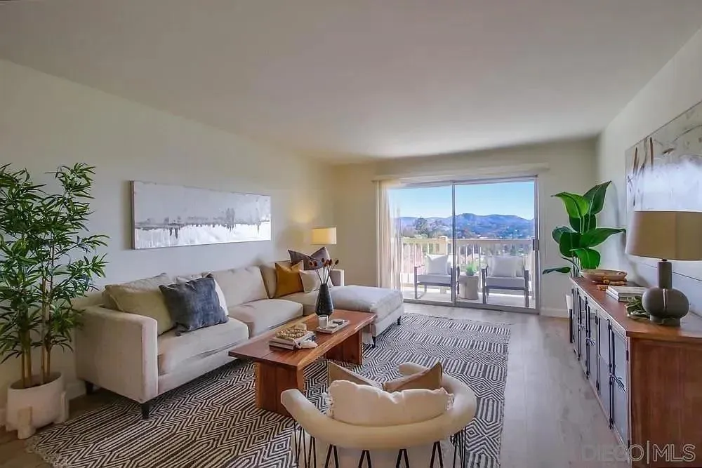 1874 Forestdale Encinitas, CA 92024
