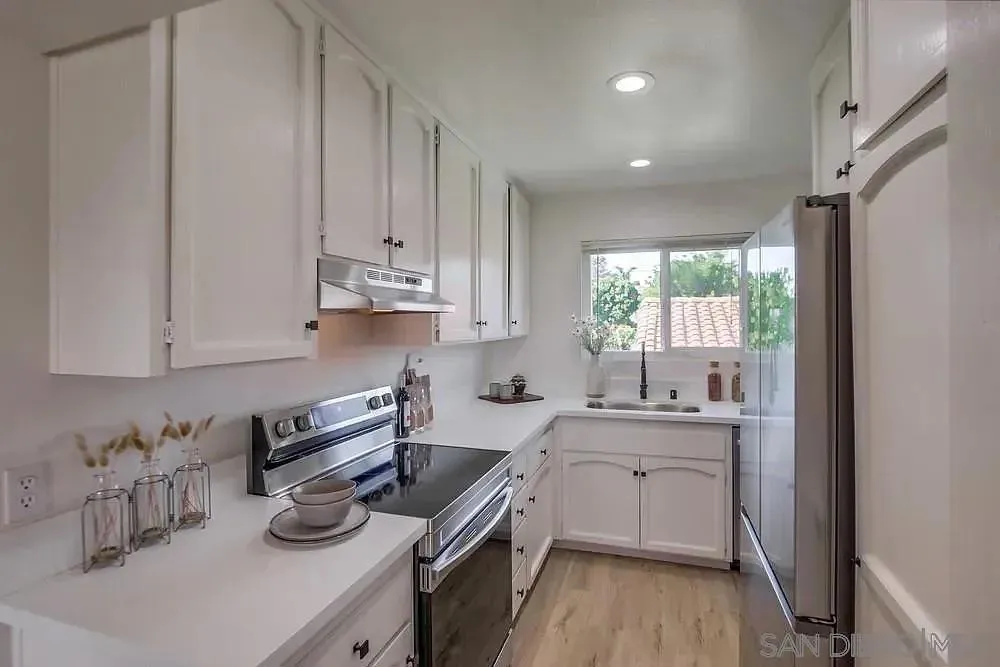 1874 Forestdale Encinitas, CA 92024