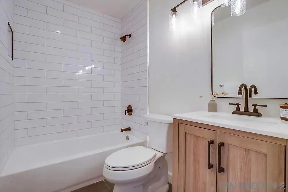 1874 Forestdale Encinitas, CA 92024
