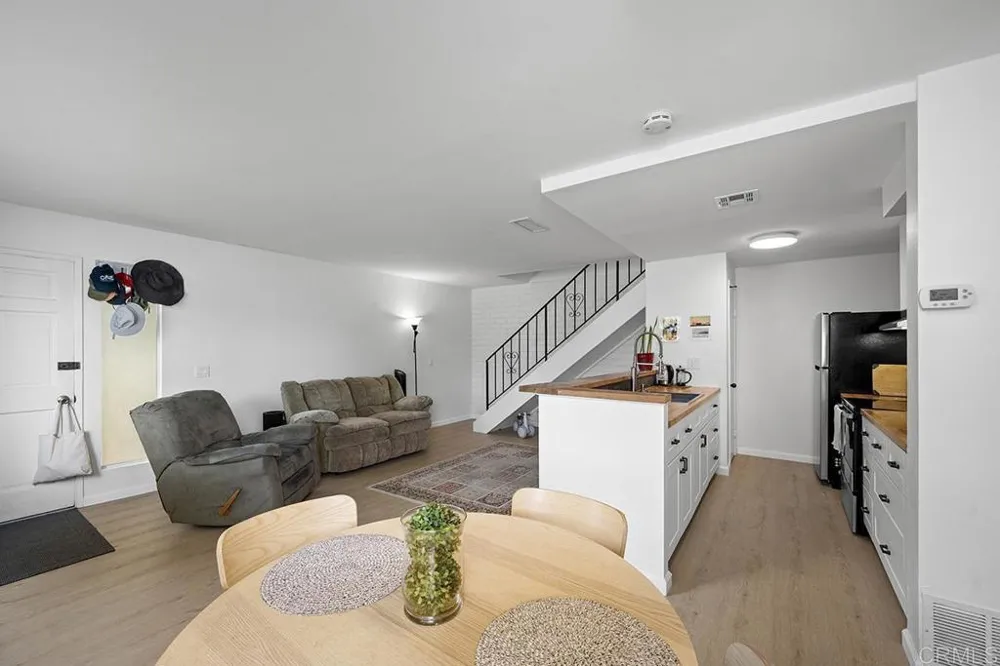 9851 Mission Viejo Ct #3 Santee, CA 92071