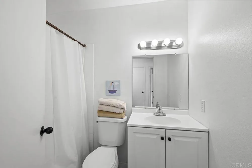 9851 Mission Viejo Ct #3 Santee, CA 92071