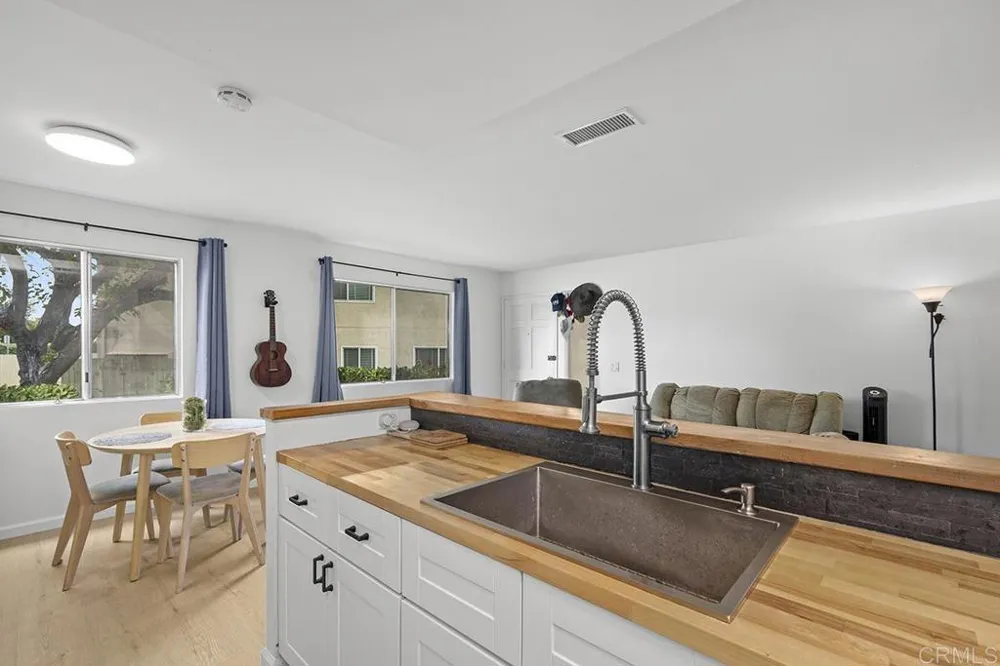 9851 Mission Viejo Ct #3 Santee, CA 92071