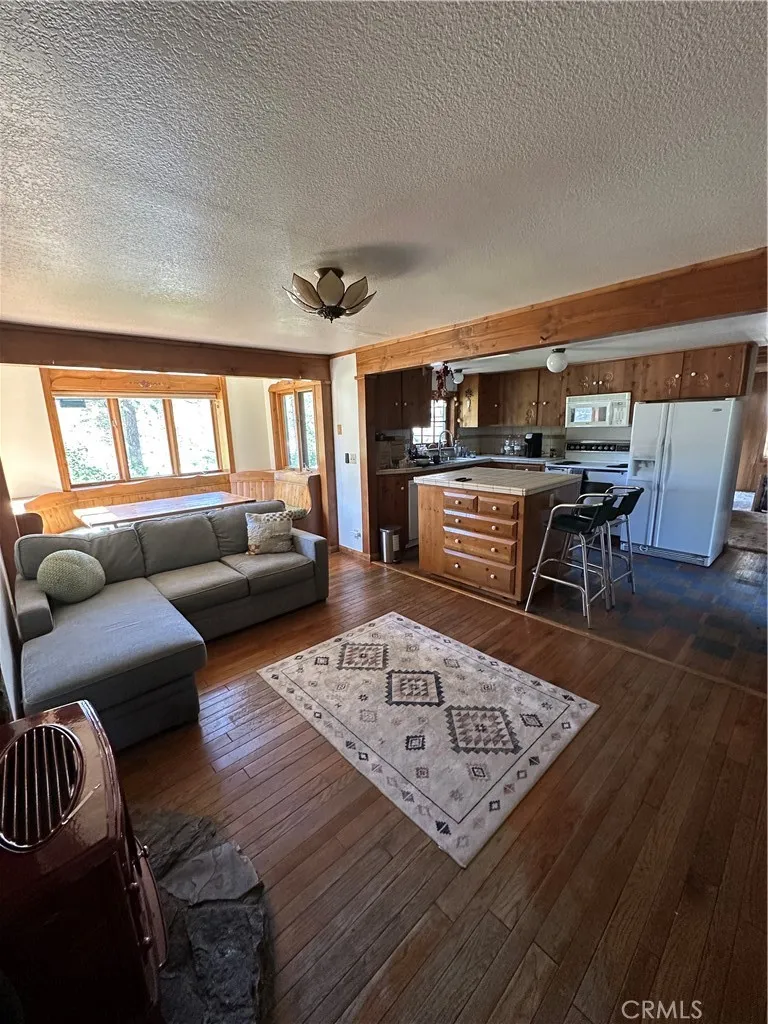 2030 Old Mammoth Mammoth Lakes, CA 93546